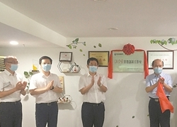 大力弘揚(yáng)勞模精神、勞動精神、工匠精神